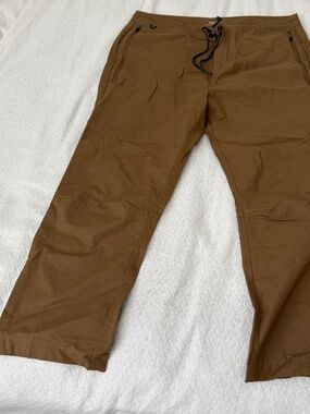 Roark Layover travel pants  size 38  no flaws